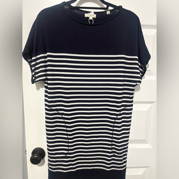 Max Studio Dresses & Skirts - NWT Max Studio Navy Striped Tshirt Dress Size Small